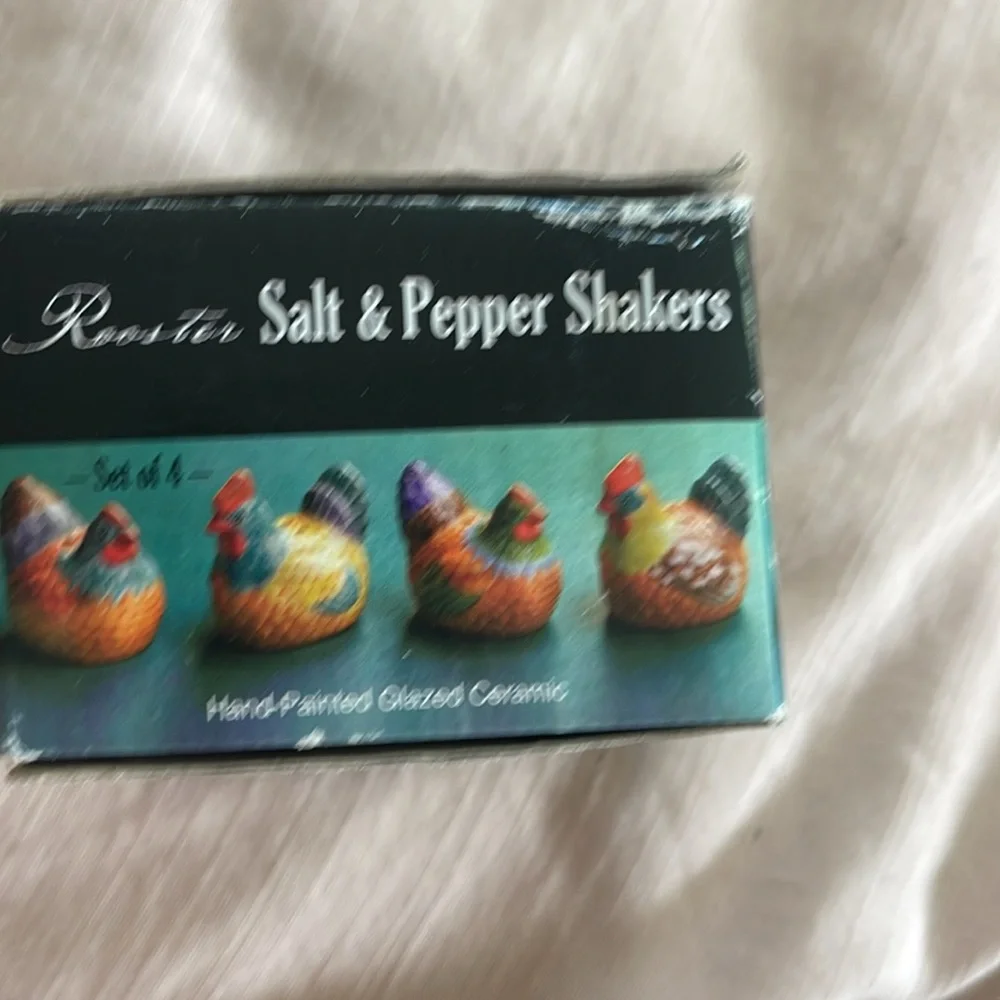 Set of 4 hand painted ceramic rooster salt and pepper shakers